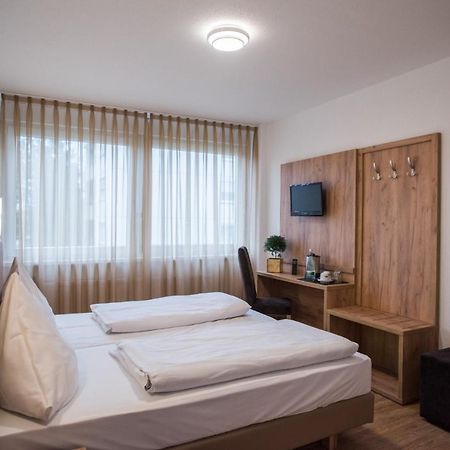 Hotel Leo Eggenstein-Leopoldshafen Ngoại thất bức ảnh