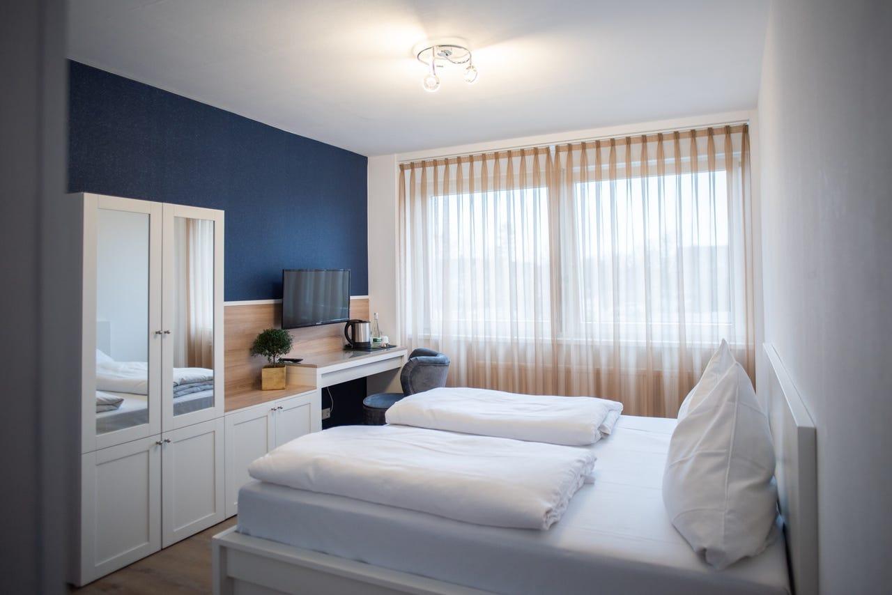 Hotel Leo Eggenstein-Leopoldshafen Ngoại thất bức ảnh