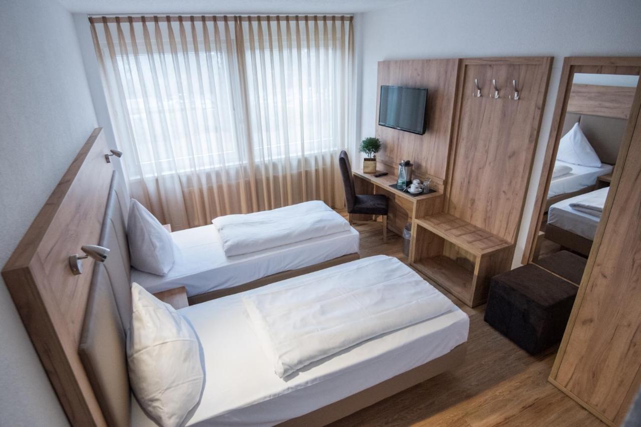 Hotel Leo Eggenstein-Leopoldshafen Ngoại thất bức ảnh